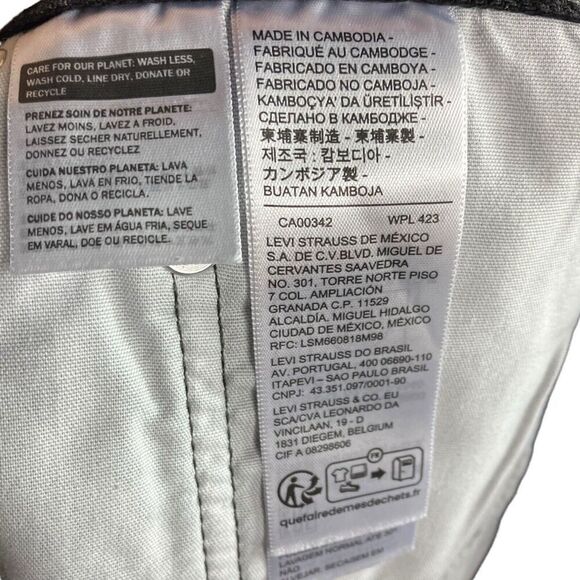 Levis 501 Shorts‎ Women’s 33 Black Distressed Button Fly High Waisted Dark Wash - Picture 6 of 9